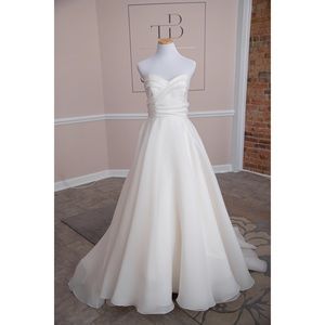 Blue Willow by Anne Barge, Abigail, size 12.